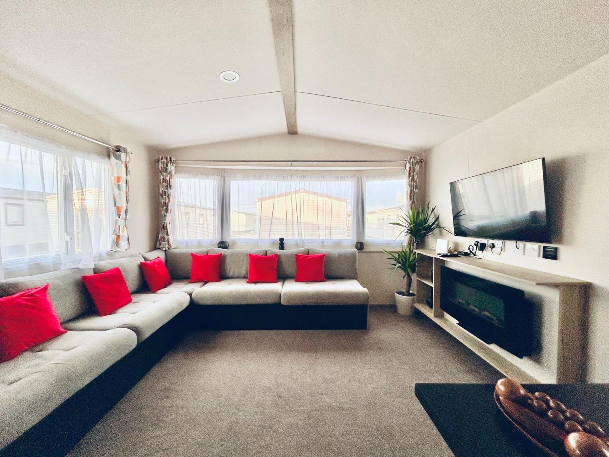 Verbjam 6 Berth Caravan Holiday St Osyth クラクトン・オン・シー エクステリア 写真